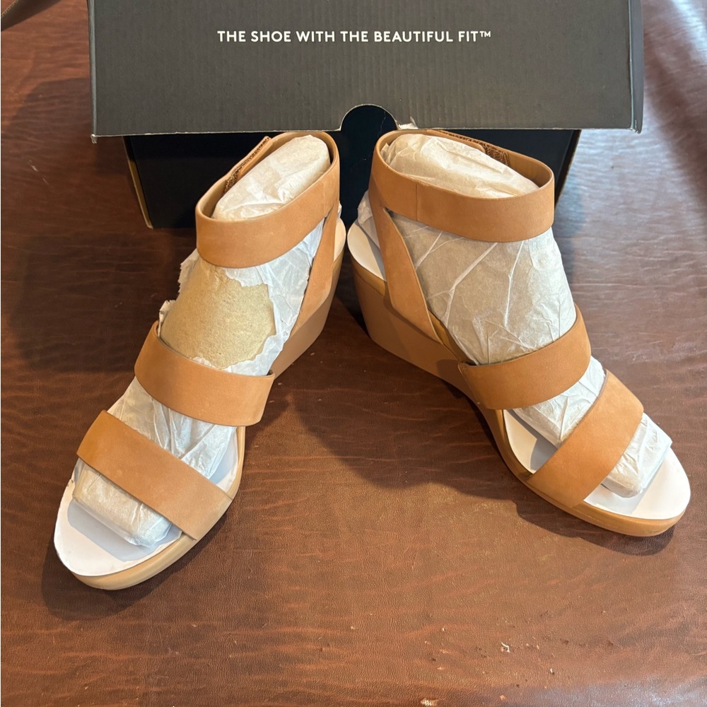 NIB-Naturalizer Brown Wedge Sandals for Women - Picture 7 of 16